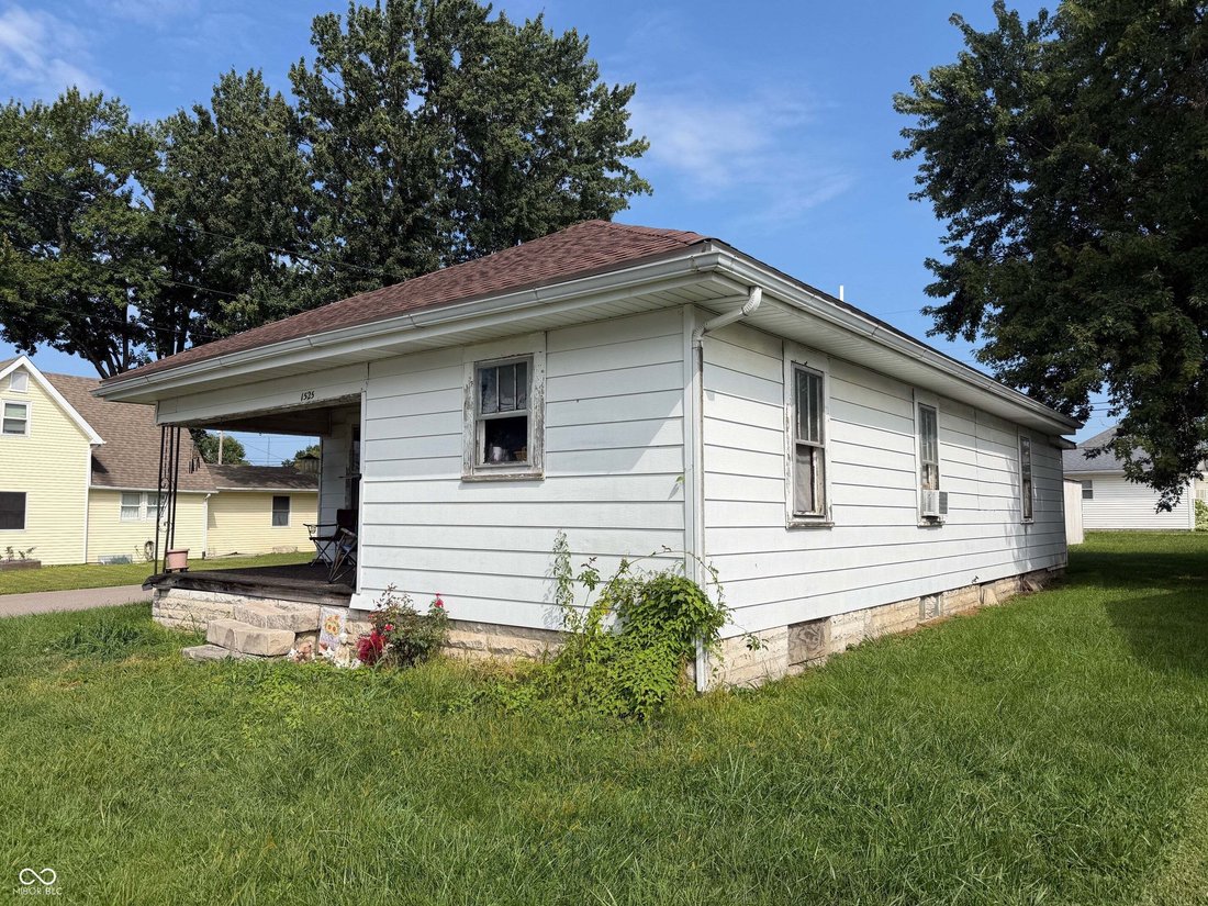 House in Bedford, Indiana, United States 1 - 18908829