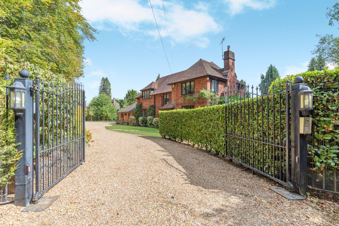 House in Stoke Poges, England 3 - 18906516