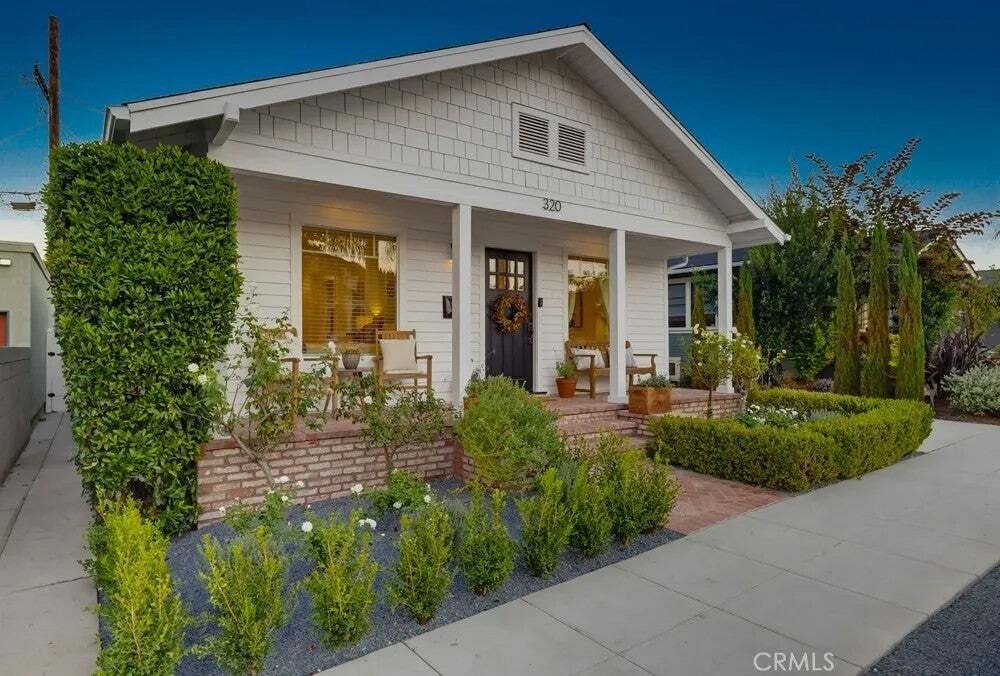House in Signal Hill, California, United States 3 - 18910039