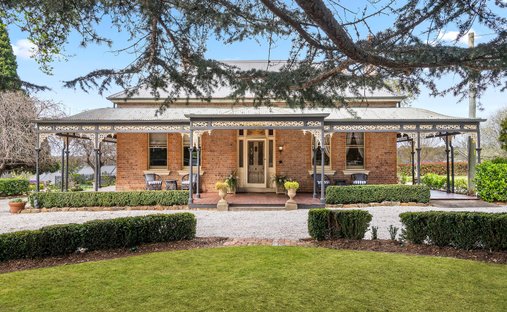 House in Balmoral, New South Wales, Australia 1