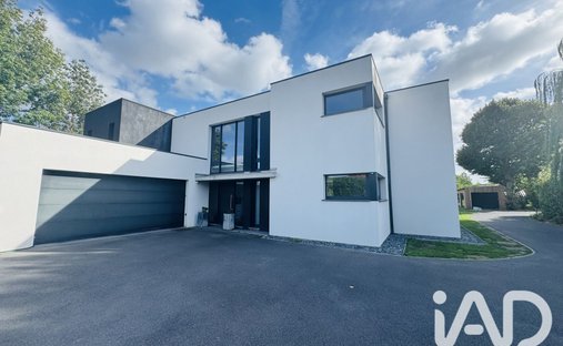 Haus in Santes, Nordfrankreich, Frankreich 1