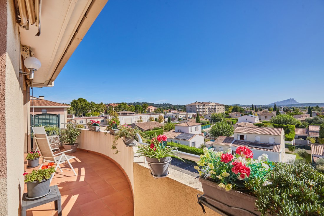 Penthouse in Granettes-Jauberte-Sainte Anne, Aix-en-Provence, France 1 - 18914056