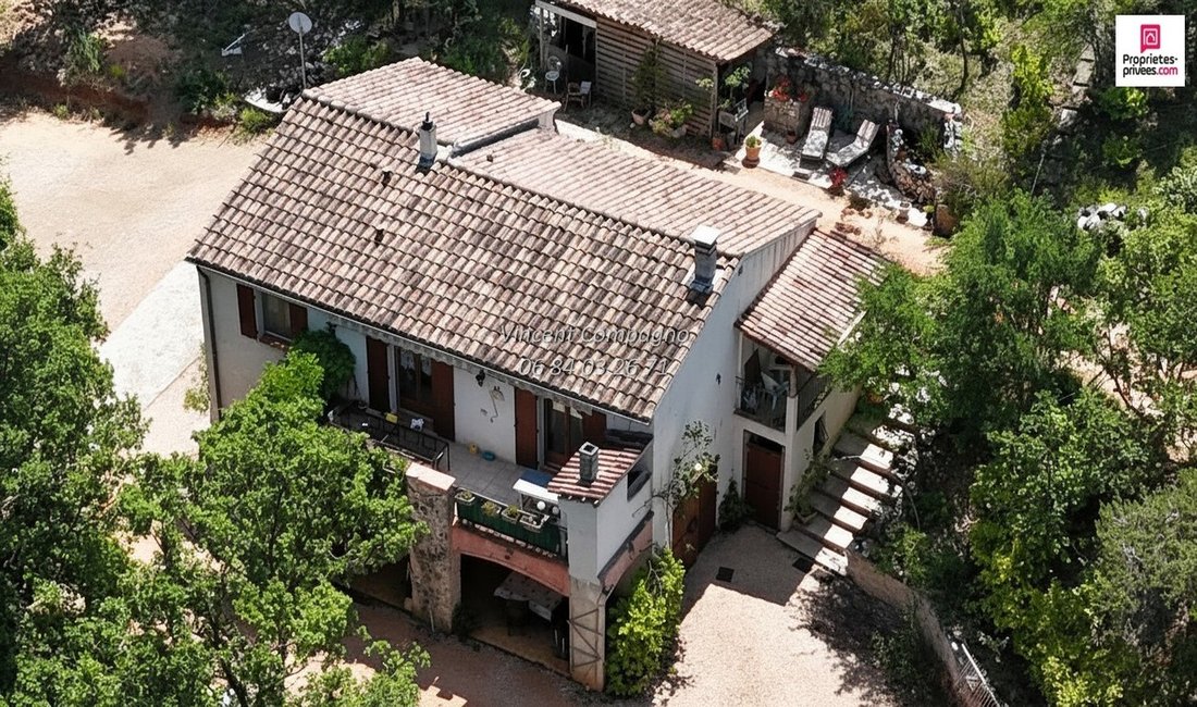 Villa in Esparron-de-Verdon, Provence-Alpes-Côte d'Azur, France 1 - 17997493
