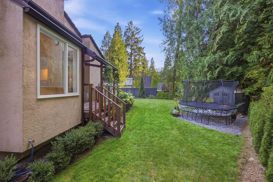 House in North Vancouver, British Columbia, Canada 2 - 18921550