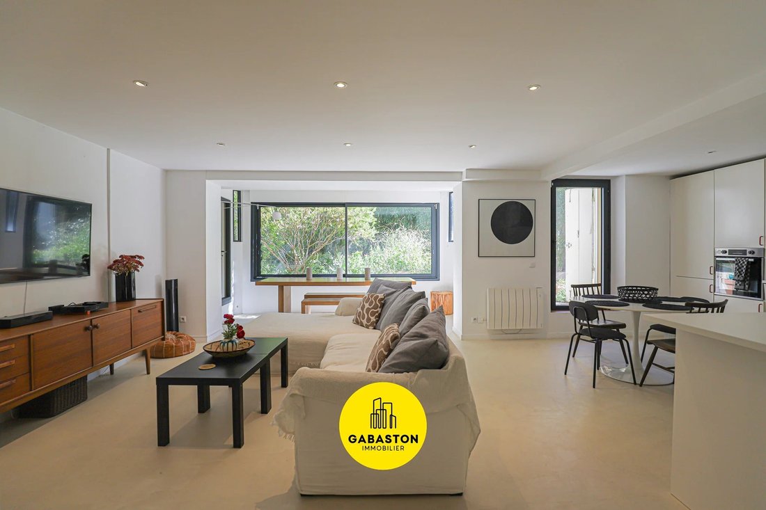 Apartment in Saint Giniez, 8e Arrondissement, Marseille 1 - 18907134