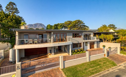 Country House in Somerset West, Helderberg, Cape Town 1