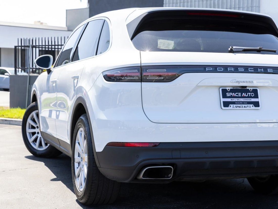 Suv in Azusa, CA, United States 4 - 18853621