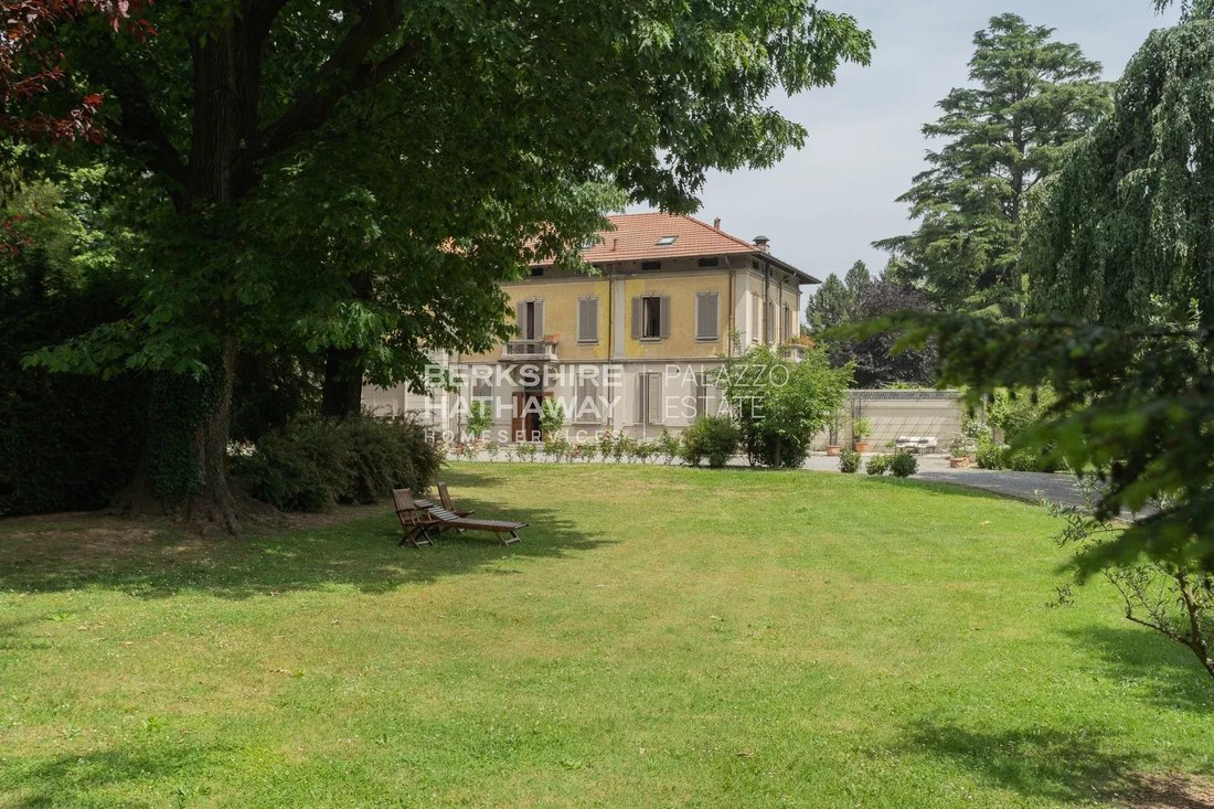 Villa a Centro Storico, Como, Lombardia 3 - 12045259