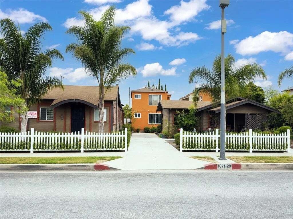 Huntington Park, California, United States 1 - 18905854