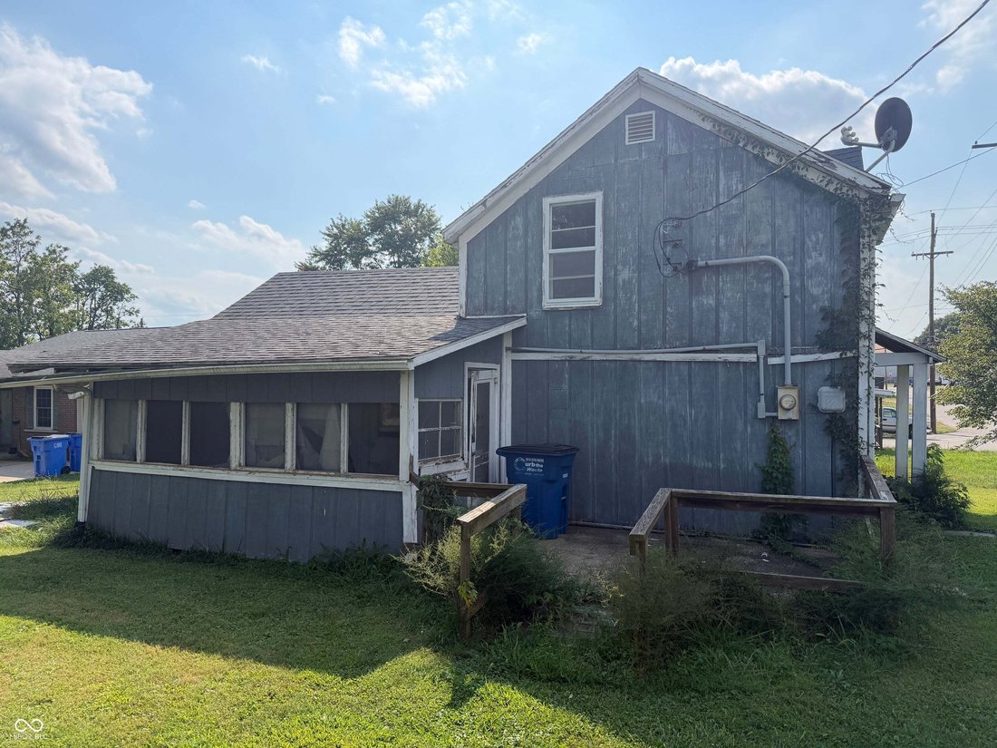 House in Bedford, Indiana, United States 2 - 18908791