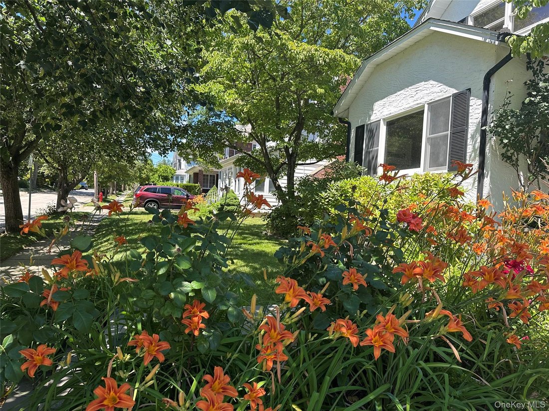 House in Port Washington, New York, United States 4 - 18604943
