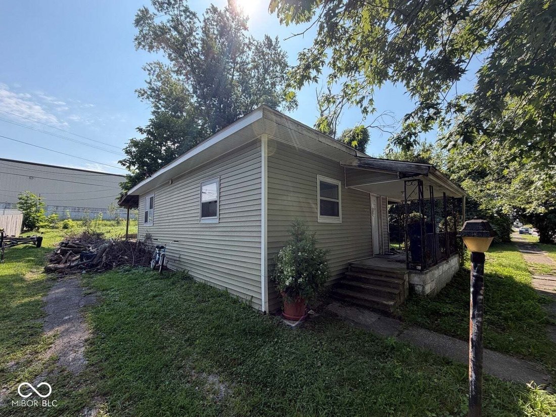 House in Bedford, Indiana, United States 3 - 18908860