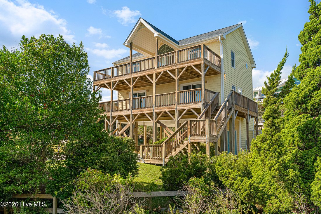 House in Emerald Isle, North Carolina, United States 3 - 18906221