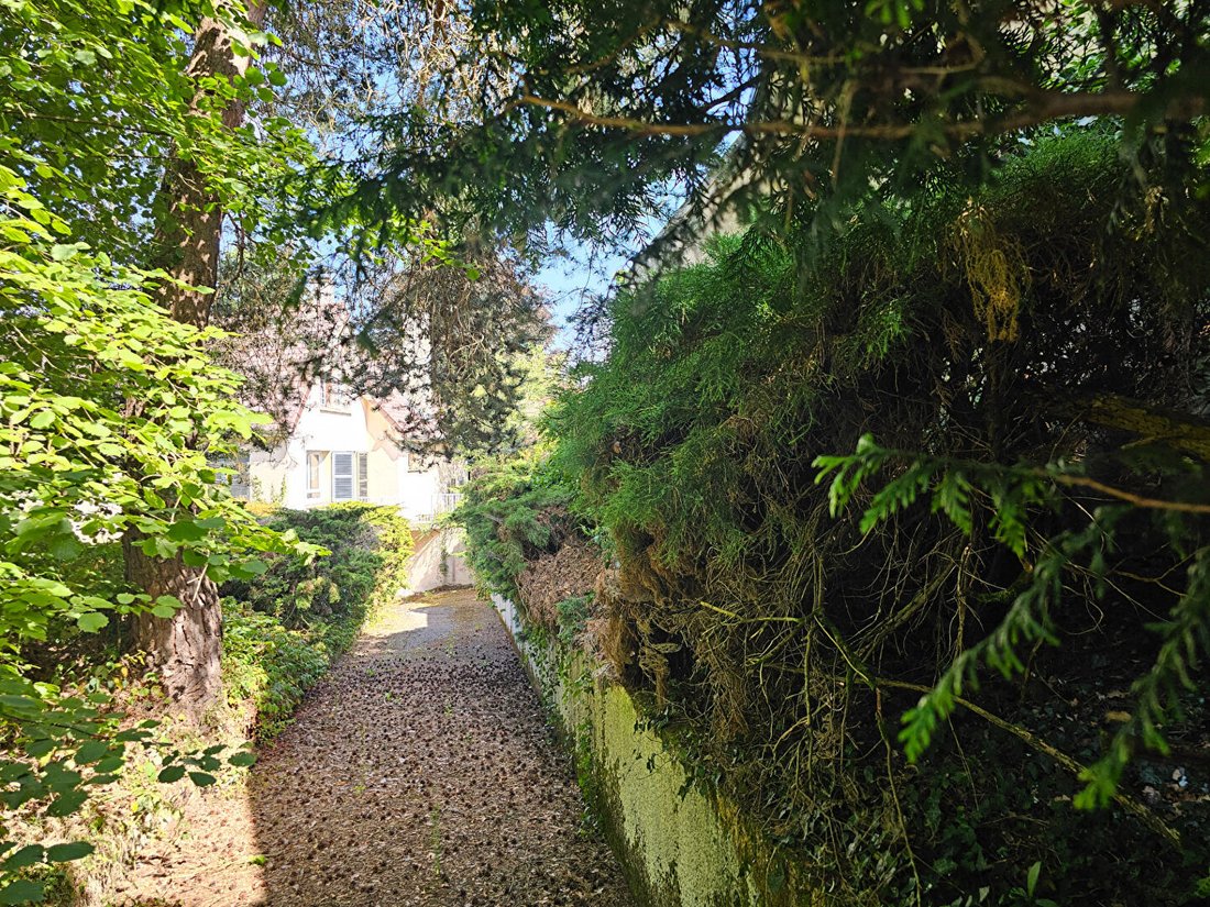 Villa in Saint-Léger-en-Yvelines, Ile-de-France, France 1 - 18024253