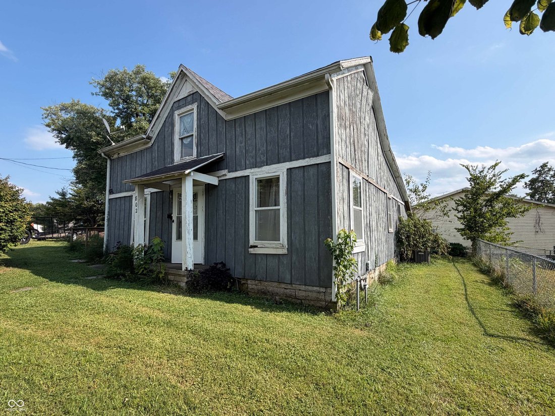 House in Bedford, Indiana, United States 3 - 18908791