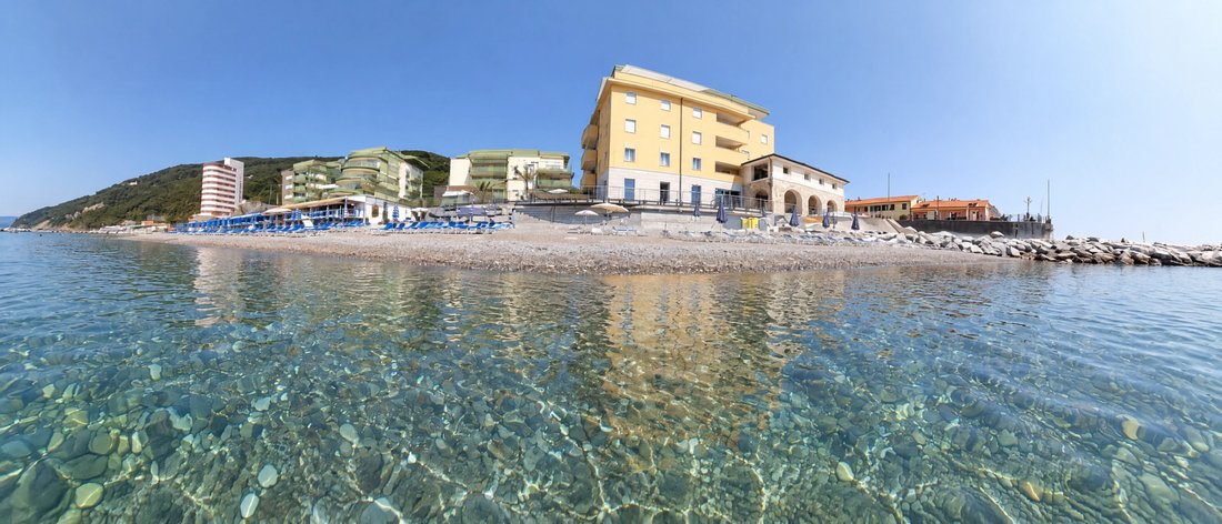 Villa en Lavagna, Liguria, Italia 2 - 18909530