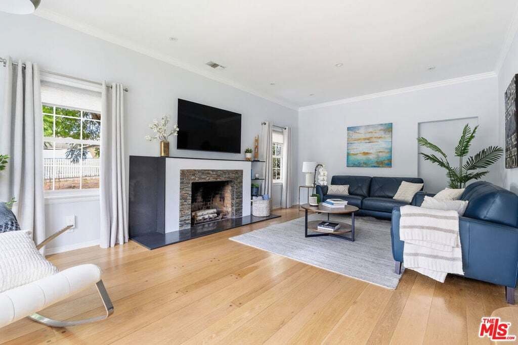 House in Glendale, California, United States 3 - 18908839