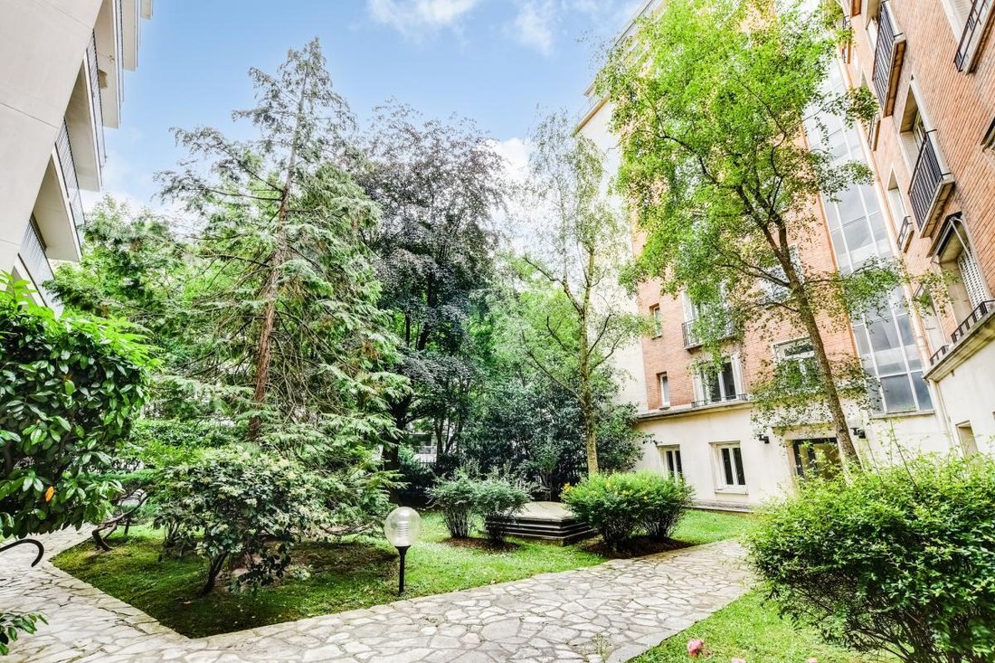 Apartment in Muette Sud, Paris 16e Arrondissement, Paris 2 - 18907196