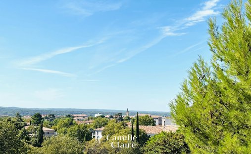 Apartment in Granettes-Jauberte-Sainte Anne, Aix-en-Provence, France 1