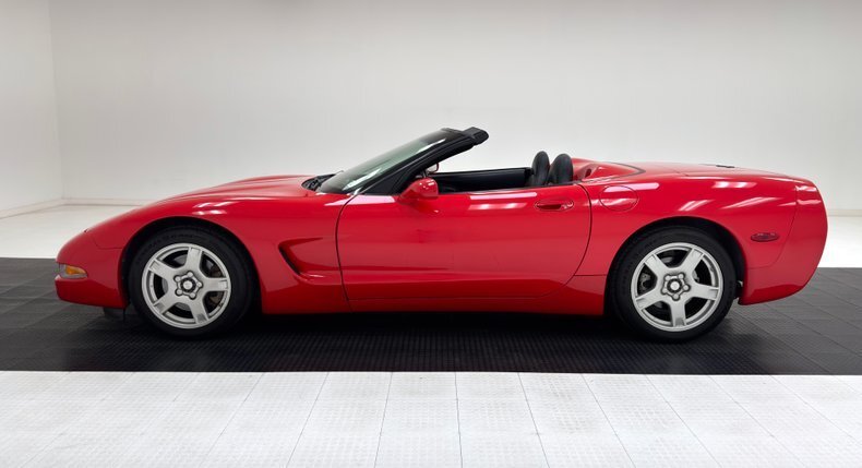 Cabriolet in Morgantown, United States 4 - 18913477