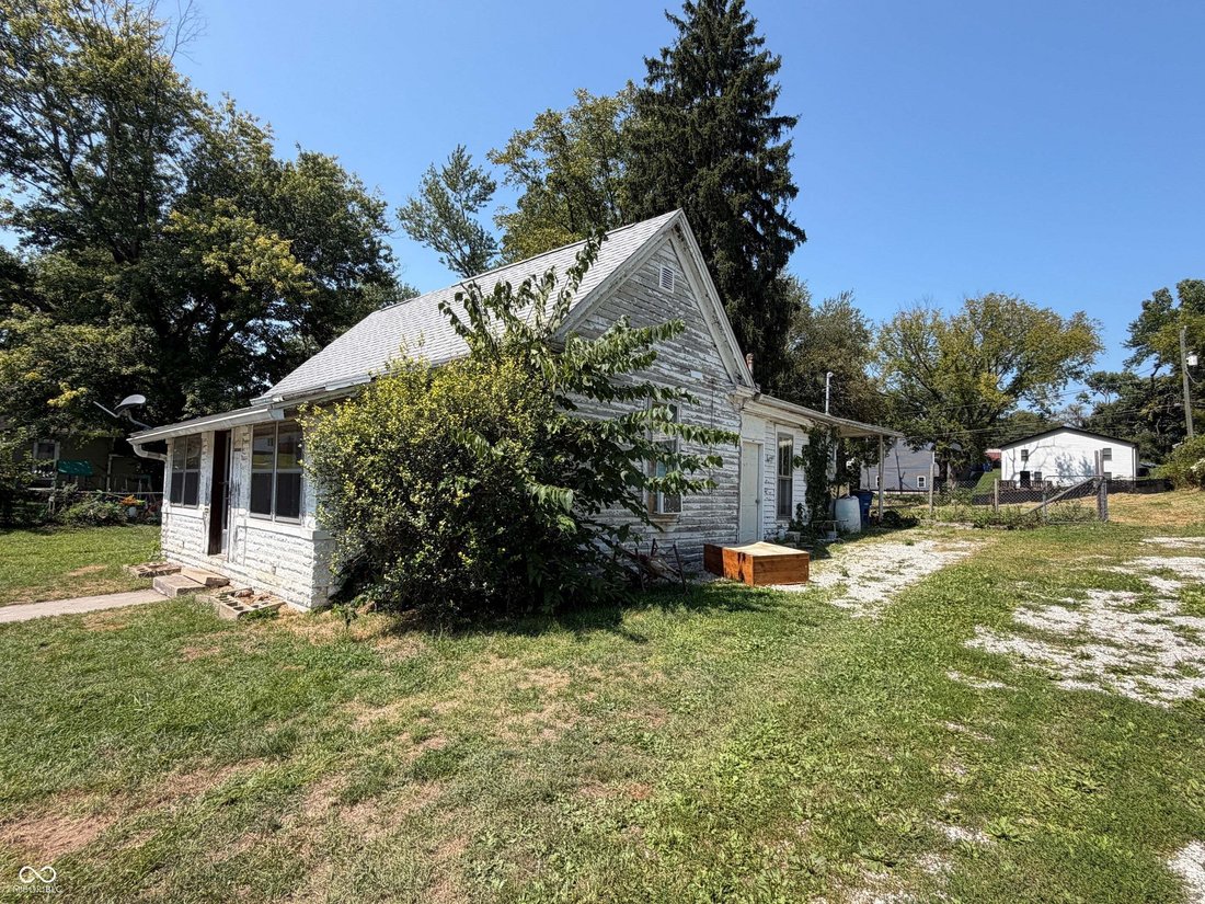 House in Bedford, Indiana, United States 2 - 18908851