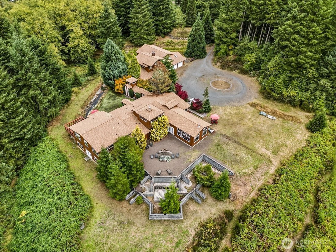 House in Kelso, Washington, United States 1 - 18921581