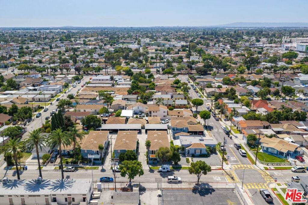 Huntington Park, California, United States 1 - 18908875