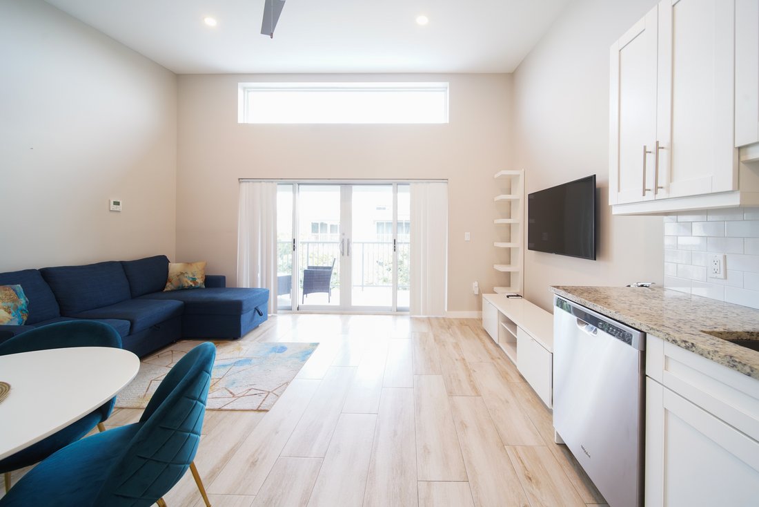 Condo in George Town, George Town, Cayman Islands 4 - 18915678