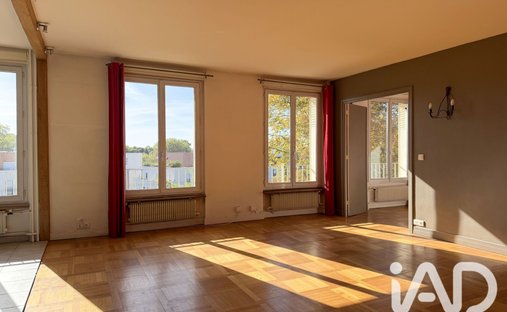 Apartment in Centre Ville, Rueil-Malmaison, France 1