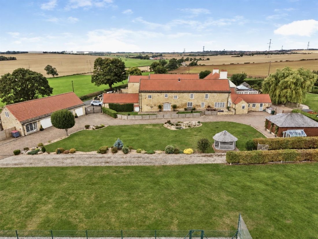 Skelbrooke, Doncaster, England 1 - 18913435
