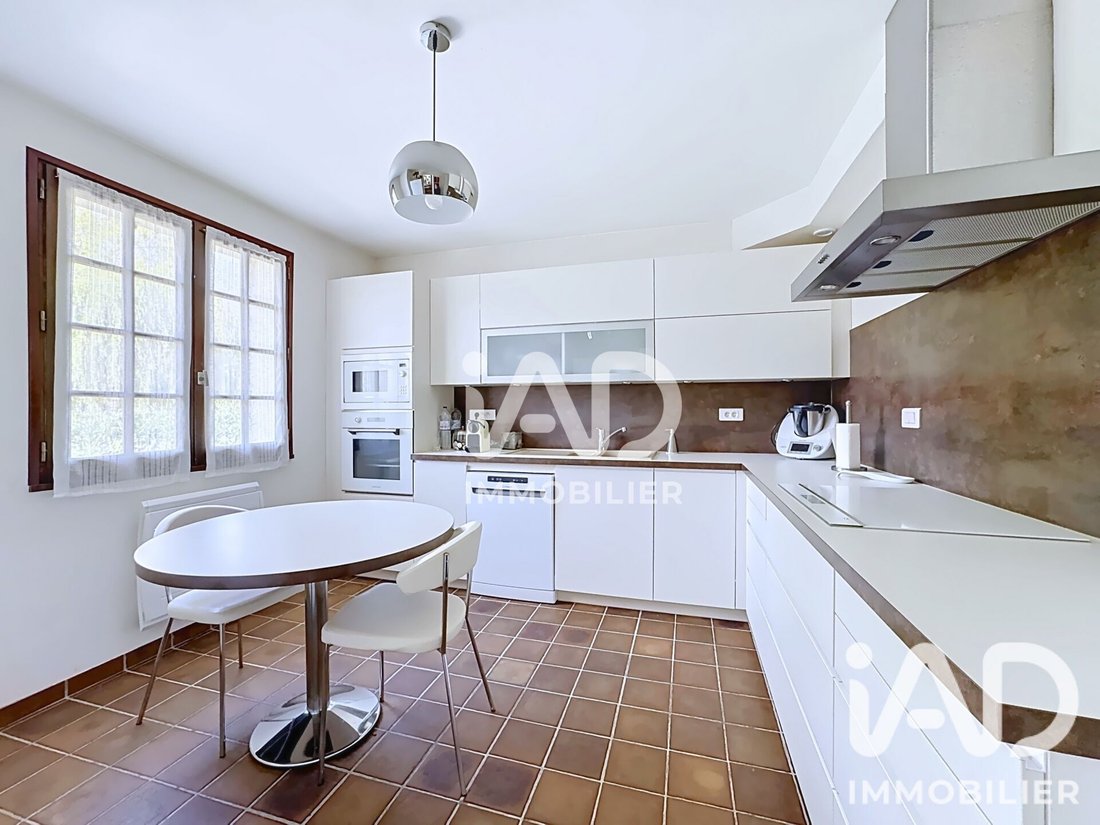 House in Varennes-Jarcy, Ile-de-France, France 4 - 18916540