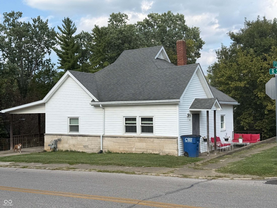 House in Bedford, Indiana, United States 1 - 18908765