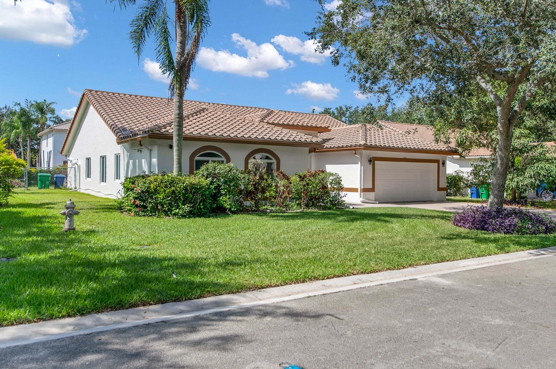 Haus in Coral Springs, Florida, Vereinigte Staaten 2 - 18874429