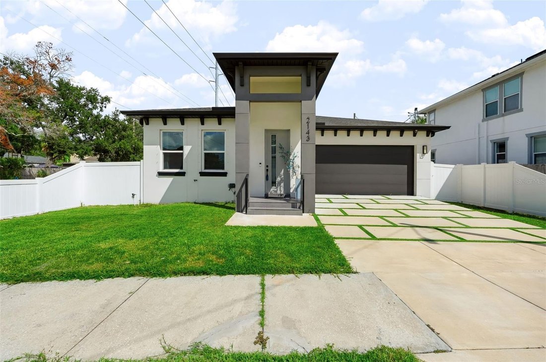 House in Tampa, Florida, United States 1 - 18909156