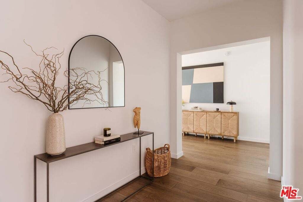 Condo in West Hollywood, California, United States 2 - 18908866