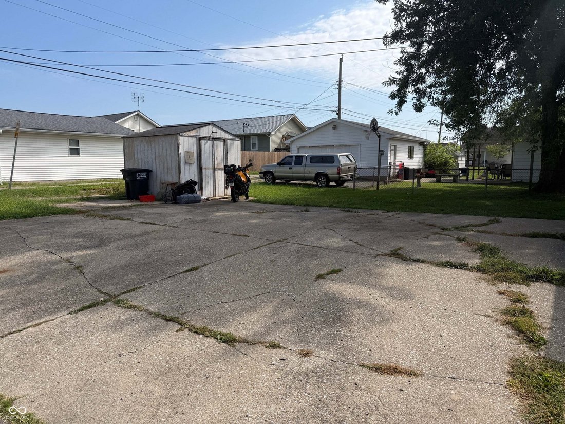 House in Bedford, Indiana, United States 4 - 18908829