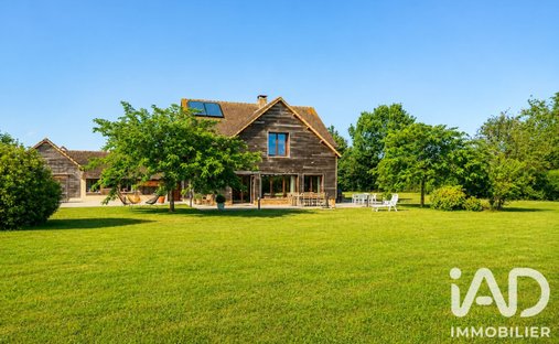 House in Savigne-l'Eveque, Pays de la Loire, France 1