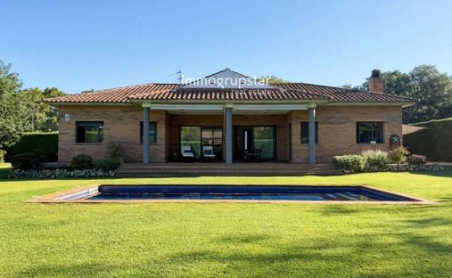 Chalet in Caldes de Malavella, Catalonia, Spain 1