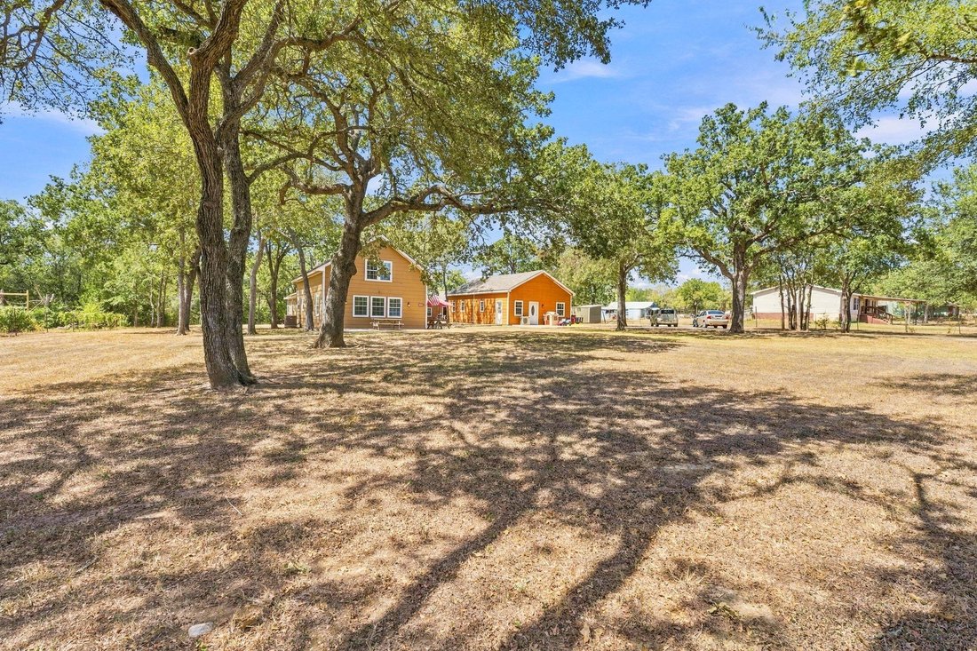 House in Cedar Creek, Texas, United States 1 - 18909401