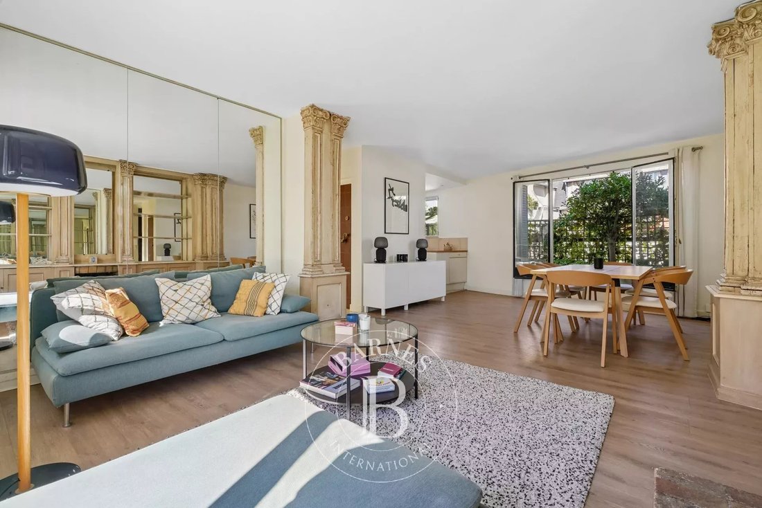 Apartment in Muette Sud, Paris 16e Arrondissement, Paris 2 - 17390126