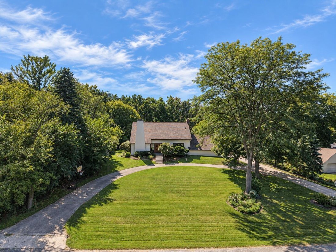 House in Hartland, Wisconsin, United States 3 - 18909824