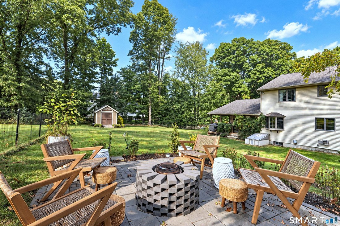 House in Trumbull, Connecticut, United States 2 - 18909013