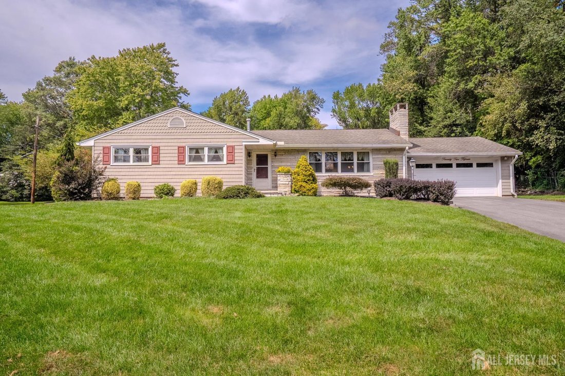House in North Brunswick Township, New Jersey, United States 1 - 18907047