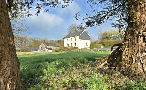 Country House in Holsworthy, England 1