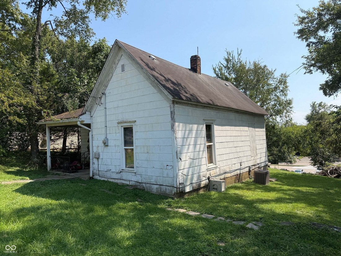 House in Bedford, Indiana, United States 1 - 18908878