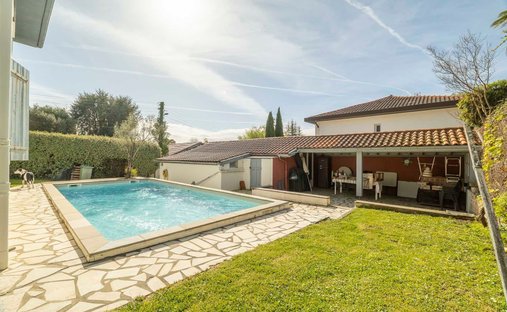 House in Biarritz, Nouvelle-Aquitaine, France 1