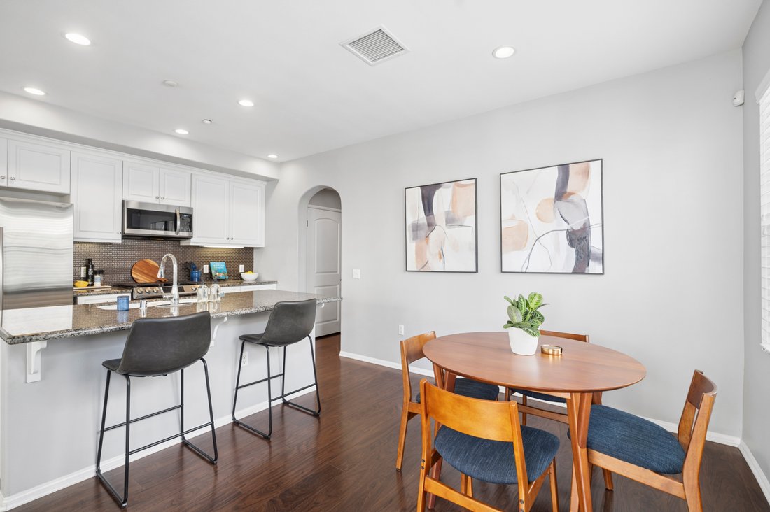 Condo in Orange, California, United States 4 - 18921885