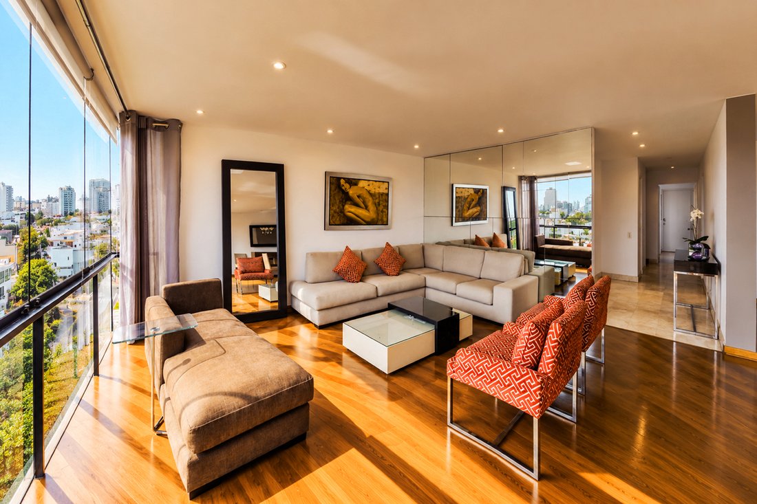 Apartment in San Isidro, Metropolitan Municipality of Lima, Peru 4 - 18914742