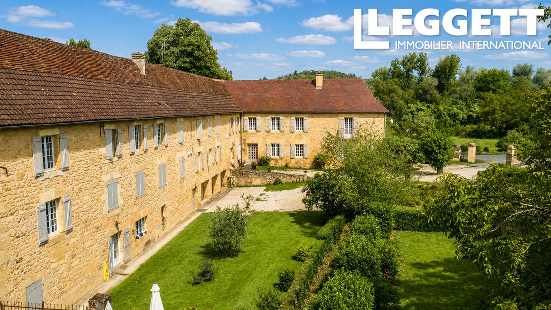 House in Sarlat-la-Canéda, Nouvelle-Aquitaine, France 2 - 18915889