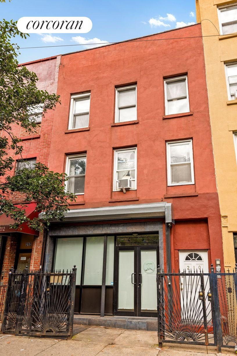 House in New York, New York, United States 1 - 18916314